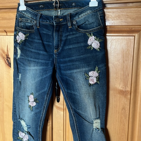 Miss Me Ankle Skinny Jeans - Picture 1 of 8